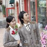 신세경, 권지용과 손잡고 다정했던 <b>모습</b>