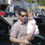 발렌타인데이 가족과함께 나들이에 나선 제시카 알바