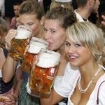 퇴근하고 이런 언니들과 <b>맥주한잔</b>??ㅋ