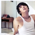 <b>지붕</b>킥 윤시윤의 신상 잡지 화보