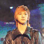 이대에서 옷벗은 <b>천둥</b>의 섹시댄스