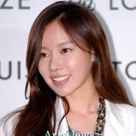 <b>자체</b>발광 그녀.. 김아중의 나들이~!!