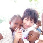 <b>아이티</b>에 봉사활동 간 선행 연예인들