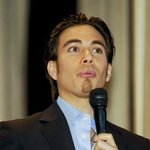 미국 중학교에서 강연하는 쇼트트랙 <b>안톤</b> 오노