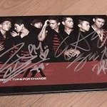 <b>2pm</b> 준수 우영사인 시디 어쩌죠?