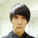 오늘 홍대앞에서 <b>황찬성</b>봤는데요ㅋㅋㅋ표정이