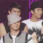 <b>2pm</b> 옥택연 태양 모자치는 움짤