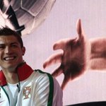 세상에서 가장 빠른 축구선수 호날두의 축구화는?!