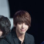 씨앤블루 정용화 고화질 사진, 피부가 <b>안습</b>