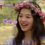 설리 완전 <b>봄</b>의 요정, 청순<b>파</b> 아이돌.