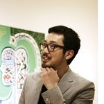 직접 그린 <b>작품</b>들로 전시회 연 하정우의 포스