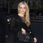 <b>엘비스</b> 프레슬리 외손녀, 크리스틴 닮은꼴