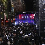 세상의 <b>중심</b> 타임스퀘어 전광판에 나온사연^^