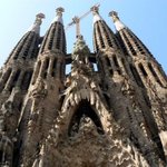 128년동안 건축중인 <b>성당</b>