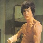 불멸의 스타 이소룡 그분의 이력을 보다