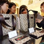 <b>연령대별</b> 갖고 싶은 명품들(명품가방,명품화장품,명품아파트)