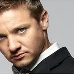 지금은 제레미 레너 시대!