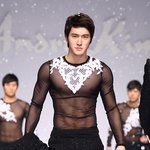 오마레에서 열연중인 최시원 화보까지 <b>섭렵</b>