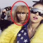 효리<b>치치</b>티티뱅뱅! 뒤에 대성인가 민지인가...
