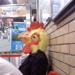 사진有)<b>동대문</b>역에서 인간닭을 봤습니당