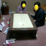 <b>1박</b><b>2일</b> 병뚜껑치기 , 만원내기하시는 우리엄마아빠..ㅋ