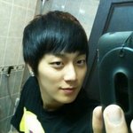 비스크 두<b>준이</b>~ 화장실 셀카!