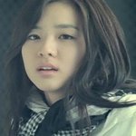 데뷔전 다른가수 <b>뮤비</b>에 나온 아이돌은?