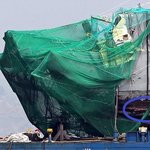 천안함은 암초와 충돌후 3조각침몰-정부는 어뢰로 거짓말