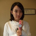 오랫만인 윤하~! 시계들고 <b>협찬</b>사진찍었나봐요?!!!