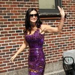 전신성형 한 <b>데미</b> 무어, 무릎엔 흉터?