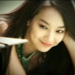 신민아의 섹시매력발산..<b>cf</b>촬영현장 속 모습