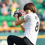 [애프터스쿨/가희정아시구] 최근 가희정아의 시구샷ㅋㅋ귀엽다