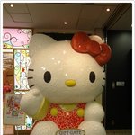일본에 있는 세상에서 제일 큰 키티예요 ^^ (사진有)