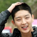 급 군<b>입대</b>하는 이준기, 머리 자른 모습