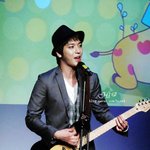 성대결절 정용화, 어린이병원 <b>행사</b> 참석한 모습