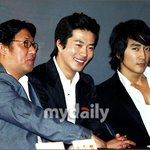 여자분들 남자 연예인중 <b>요기</b>서 누가 젤 잘생겼나요??