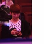 콘서트장 간 조권, 웃으면서 <b>통화</b>중인 모습