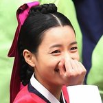 동이 촬영장 한효주, 눈주름의 <b>압박</b>;