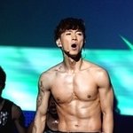 레전드 장우혁! 중국 콘서트에서 몸매 과시