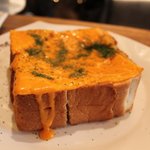 카페베네에서 갈릭치즈 브레드 딸기<b>빙수</b> 먹고 왔어요