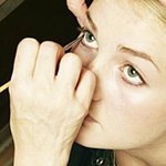 여름엔 지속력강한 화장품!!!!