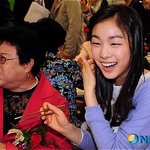<b>연아</b>선수, 봉사활동 하며 예쁜 함박웃음!