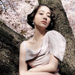 화보 촬영한 이민정, <b>독특</b>한 화장