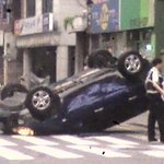 영화같은 차<b>전복</b>사고...(사진有)