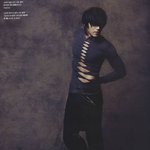 여자 모델에 뒤지지 않는 몸매의 현빈 옷이 넘 야해