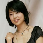 가늘고 긴 <b>눈</b>이 매력인 <b>여자</b> 연예인