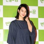 영화 시사회 간 신민아, <b>잠옷</b> 입고 나온듯;