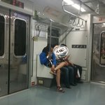 지하철 스피커폰녀!!