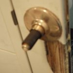 update 알몸으로 화장실에 갇혔어요.