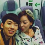 비행기에서 <b>다정</b>하게 셀카찍은 조권-가인